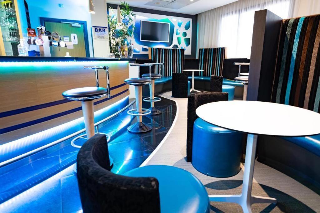 Eiffel Citea Access Dayroom Espace Paris Sans Nuitee Et Chambre Partagee Chatillon Nuitee -- Repos Journee Ou Espace Travail 8-19H Proche Tour Eiffel Ou Usage Bureau A L'Heure En Journee -- Nuitee Chatillon Avenue Paris Bagian luar foto